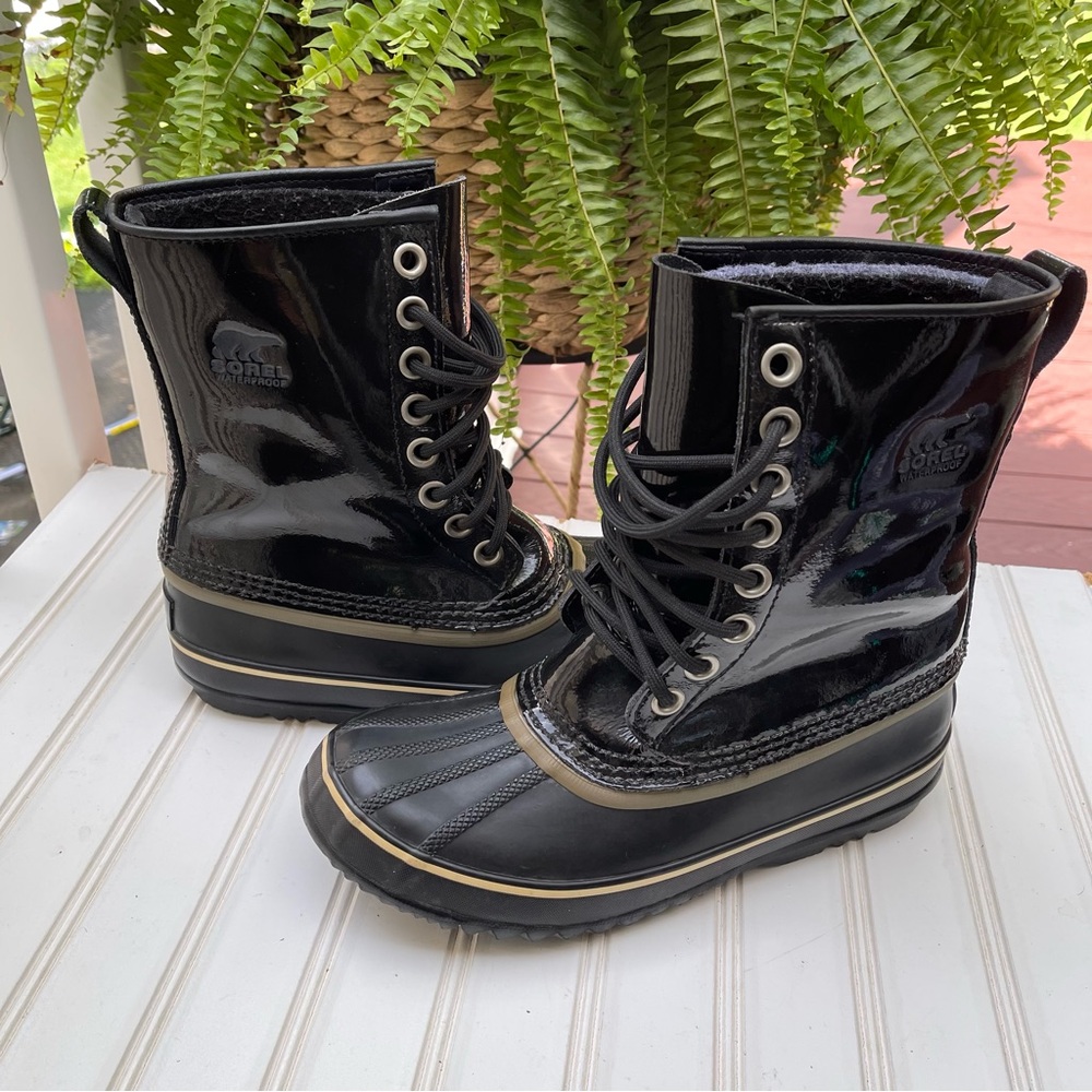 Sorel 1964 Premium CVS Women Sz 8 Black Patent Leather Boots Mid Calf Waterproof